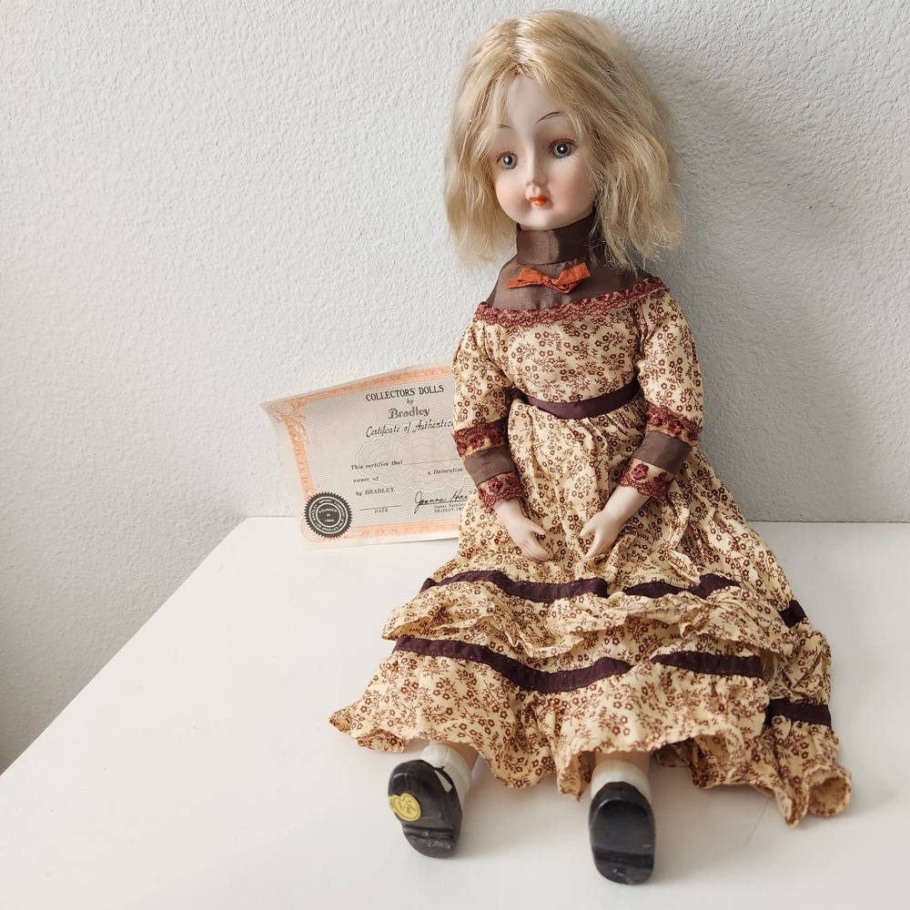 HAUNTED Collectors Porcelain Bradley Doll Blonde Hair Blue Eye Certificate BR121 - Picture 2 of 12
